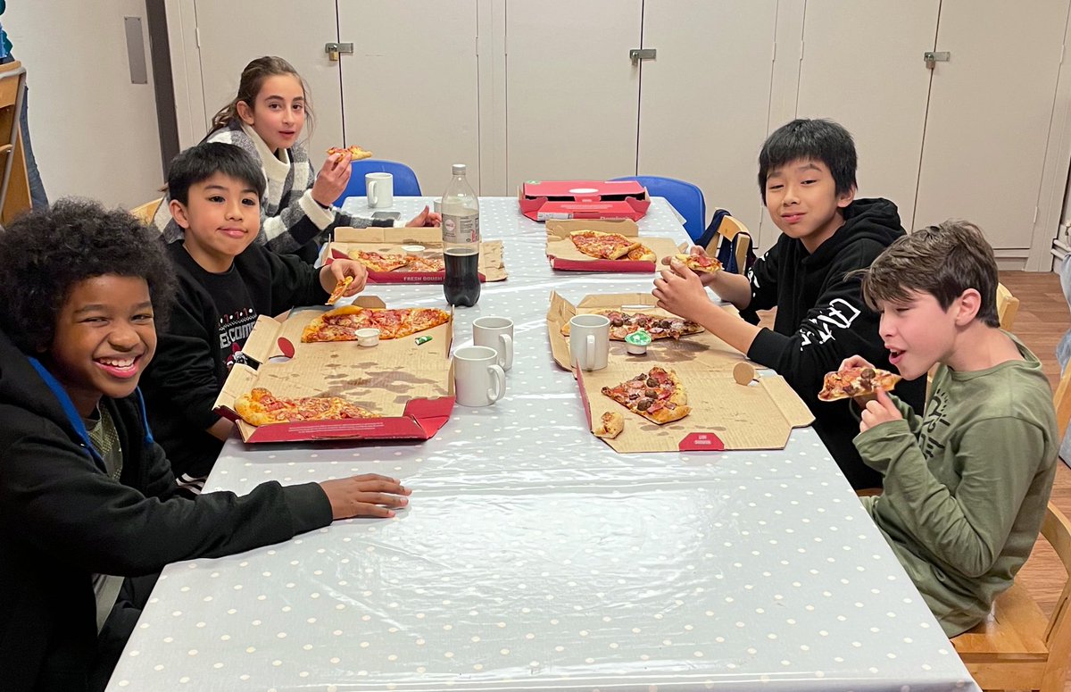 DCPSBoarding's tweet image. A fun Exeat weekend in school for 5 of our overseas boarders. 🍕🍦🕺 #nevertoocoldforicecream