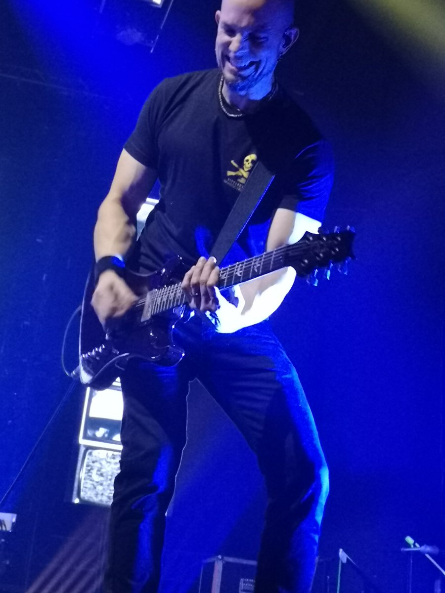 MartiCsenar's tweet photo. @alterbridge Walk The Sky Tour, Vienna, Gasometer, 29.11.2019. Just one year ago😉it was a special good time🤘🙏😍 https://t.co/2Iad5aENdL