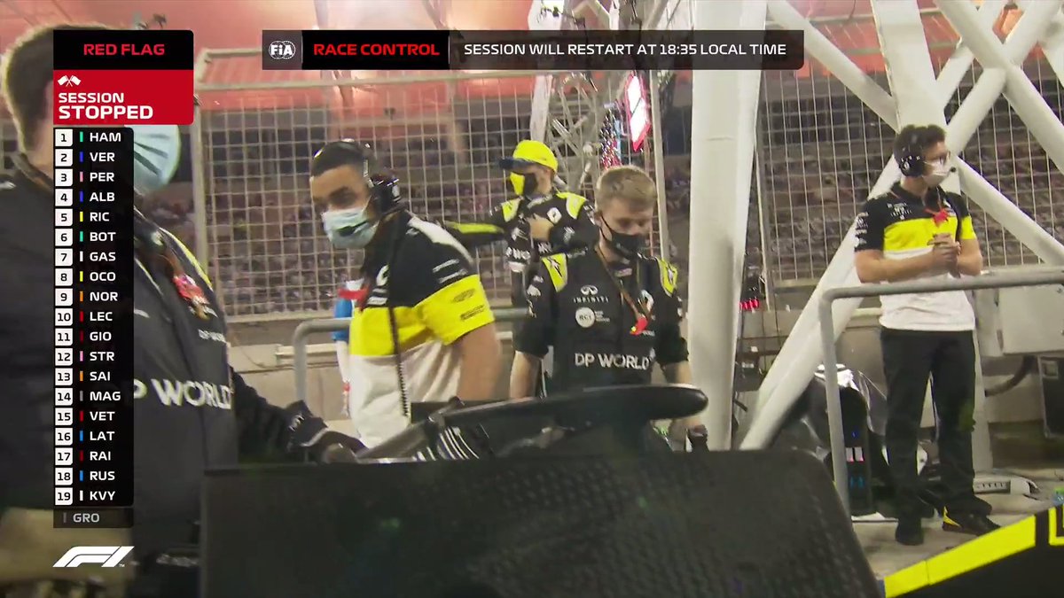 🚨 RACE CONTROL UPDATE 🚨

The session will restart at 18:35 local time (that's in just under 10 minutes)

#BahrainGP 🇧🇭 #F1