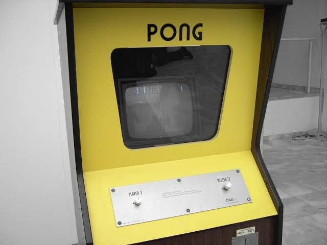 zamuelo's tweet photo. Un día como hoy pero de 1972, se lanza el primer videojuego de éxito comercial, Pong.
.
.

#Gamer #Lanzamiento #Play #Ball #Videoconsola #VideoConsole #Games #First #Game #Juego #Launch #Pong #Videojuego #Videogame #GeekCalendar #November #Noviembre #Efeméride #Nerd https://t.co/cBSKt4h38f
