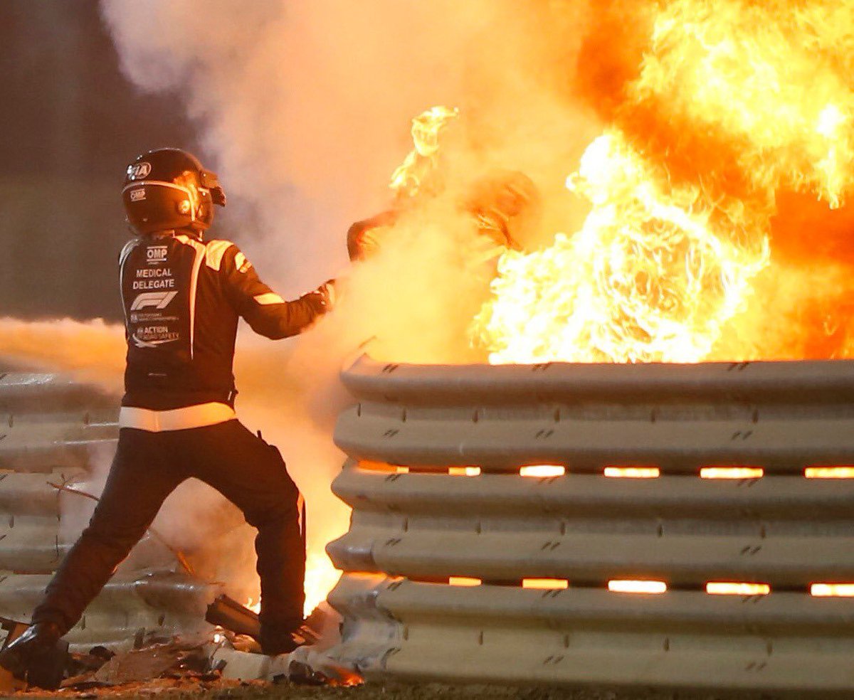 fwtoogood's tweet photo. Tem duas pessoas nessa foto. 

#f1 https://t.co/1KcwkOgTSN