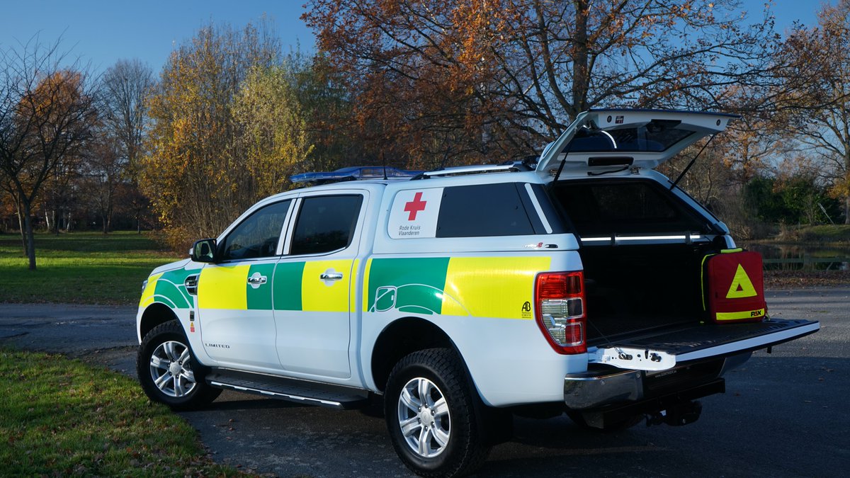 Met veel enthousiasme verwelkomen we onze nieuwe #4x4 

bedankt <a href="/abtechnics/">AB Technics</a> voor de schitterende ombouw van het voertuig en garage <a href="/ford/">Ford Motor Company</a>.gonthier voor de samenwerking.

#rodekruisvlaanderen
#rodekruisvrijwilliger

benieuw naar meer ? 
youtube.com/watch?v=QpUeCU…