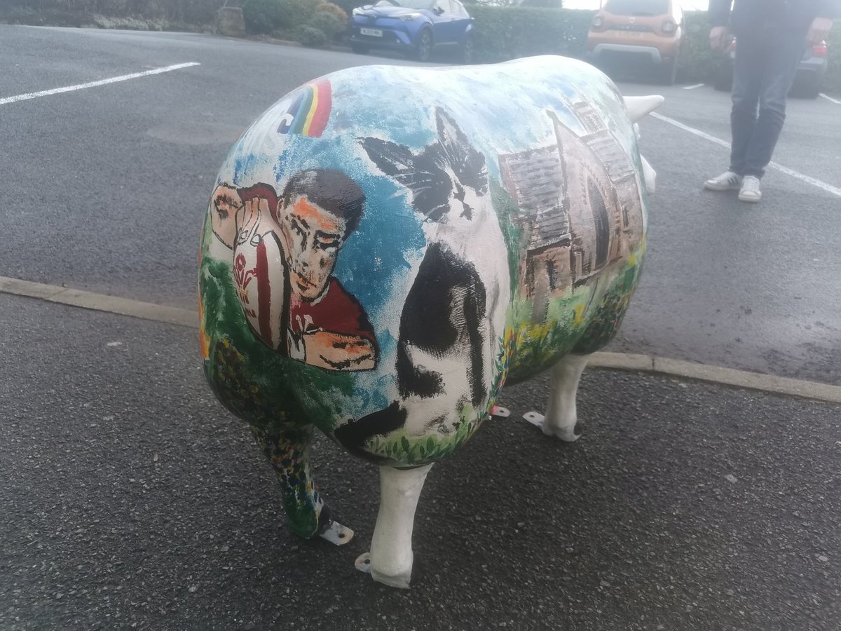 ArtLargeys's tweet photo. Lady baa baa is home freshly painted at the lovely Tyn Y Capel Inn &amp; Restaurant in Minera ❤️🏴󠁧󠁢󠁷󠁬󠁳󠁿🤩 #art #artwork #welshartist #wrexham #tynycapel #minera #wrexham_afc https://t.co/5SmEnrJEEb