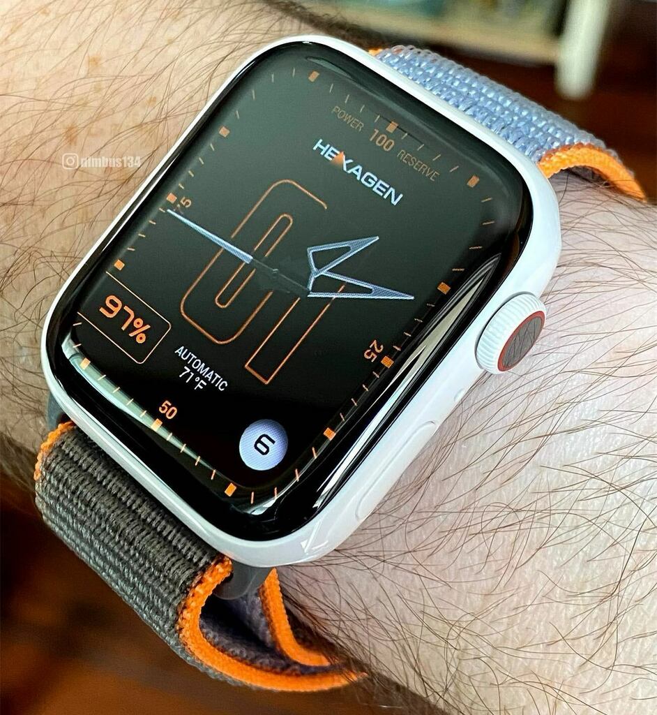 nimbus12_'s tweet photo. Hexagen-Segment-by-JF @jfarellmusic from @clockologyapp #applewatchseries5 #ceramicapplewatch #applewatchceramic #apple #whiteceramic #applewatchedition #ceramicwatch #clockology #vitamincsportloop https://t.co/Iu0oIolkIo