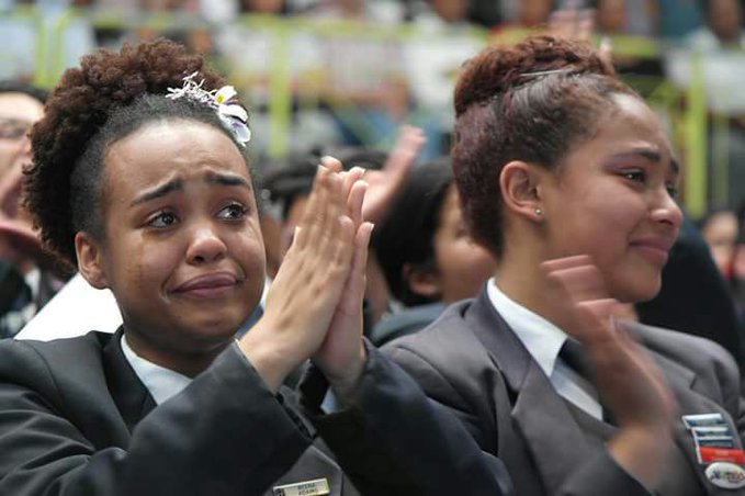 MaphefoM1's tweet photo. Dankie Zama 😭😭what a powerful performance  🔥🔥🔥#idolssa https://t.co/KyYagixtTi