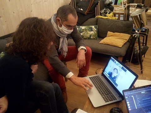 En direct de la micro édition en ligne du festival : échanges entre l'équipe du festival et Chloé de <a href="/OnTheGreenRoad/">On the Green Road</a> suite la projection du film "Dekiru, c'est possible" ! #festival #enligne #Lyon #voyages