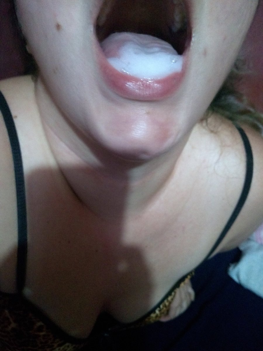 Buenos días bby que tengan un lindo domingo recuerden su mañanero rico con su respectiva leche calientita queremos ver sus mensajes cachondos y fotos cachondas recuerden compartir hay premio si llegamos a los 1000 seguidores subimos el primer vídeo amores 😏🔥👌