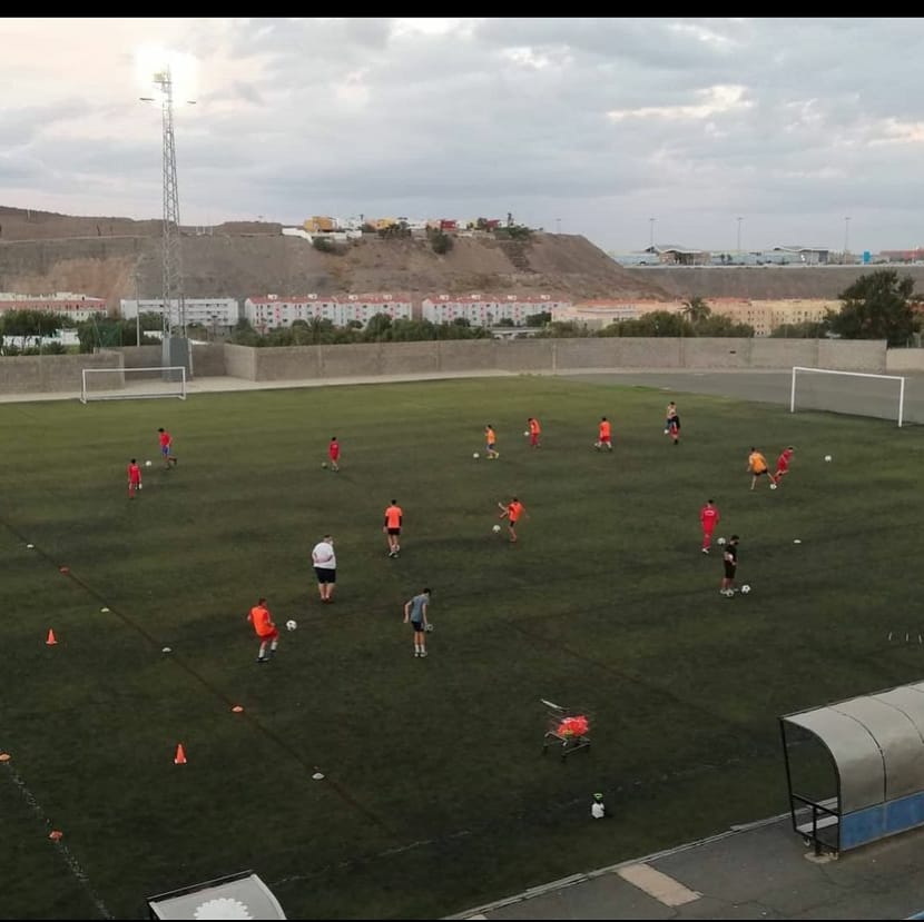 CVallinmar's tweet photo. ❌Derrota

Nuestro infantil en el dia de ayer cayo derrotado ante la @udtelde , desearle a nuestro rival mucha suerte para el resto de la temporada, nos vemos en la vuelta en nuestro campo!⚽️👏🏻

#VamosValli #NuncaDejenDeCreer https://t.co/bQIDsIOv0s