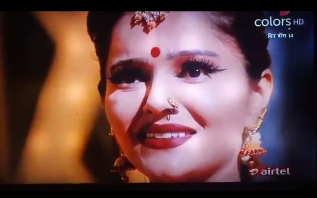 KrishnaGlory's tweet image. Now I realized why #Shakti is one of the loved shows of Television
#RubinaDilaik has lived this character of #Shkati n its glimpse was seen today when #OurPrideRubina performed as #Shakti 
#RubinaRulingHearts
#ElegantRubina
#BiggBoss14 #BB14OnVoot 
@ColorsTV @BiggBoss @OrmaxMedia