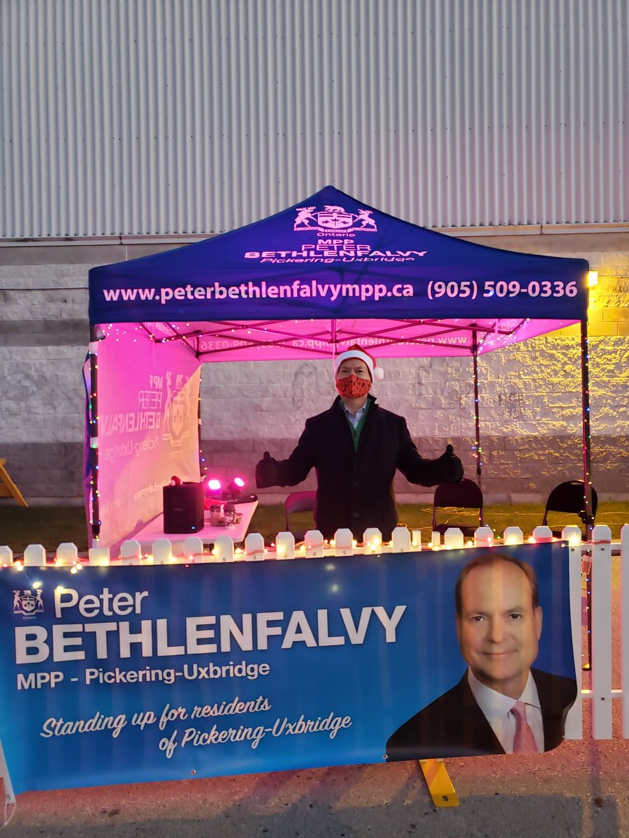 PBethlenfalvy's tweet image. I enjoyed being a part of the Santa Claus Drive-In in #Pickering! 
Thank you to the Kinsmen and Kinette Club of Pickering, City of Pickering, all the organizers and volunteers for hosting! 
#pickeringproud
