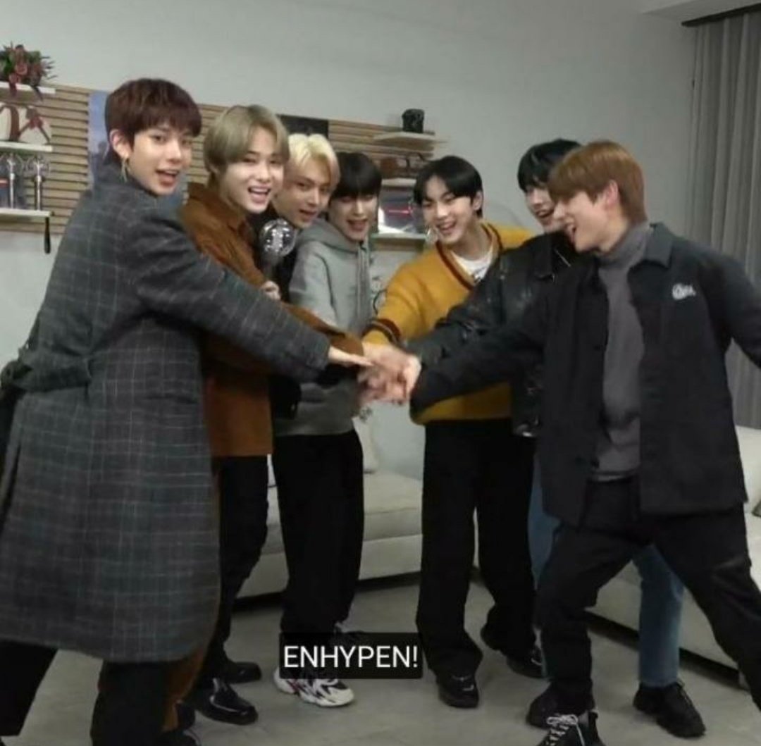 jungho_yaa's tweet photo. Ga nyangka secepet ini mereka debut😭, fighting 🎉🎉✊
.
ENHYPEN DEBUT IS NEAR
.
.
#ENHYPEN #ENGENE #엔하이픈_GivenTaken_데뷔 #ENHYPEN_IS_COMING 
@ENHYPEN_members https://t.co/9kXiZfAlXX