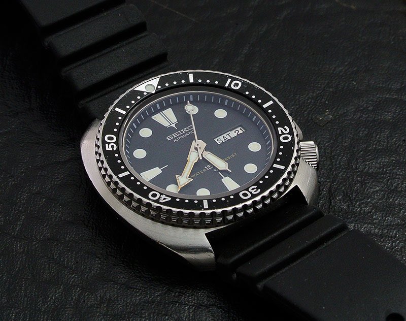 SeikoProspex's tweet image. #IconicDivers Series: The #Seiko 6309-7040\9 #DiversWatch was introduced in 1976 and ran until 1988. In 2016 it was reintroduced as the #SRP777 and is in production today. The cushion case diver was and is one of the most popular Seiko divers made. #Watches
