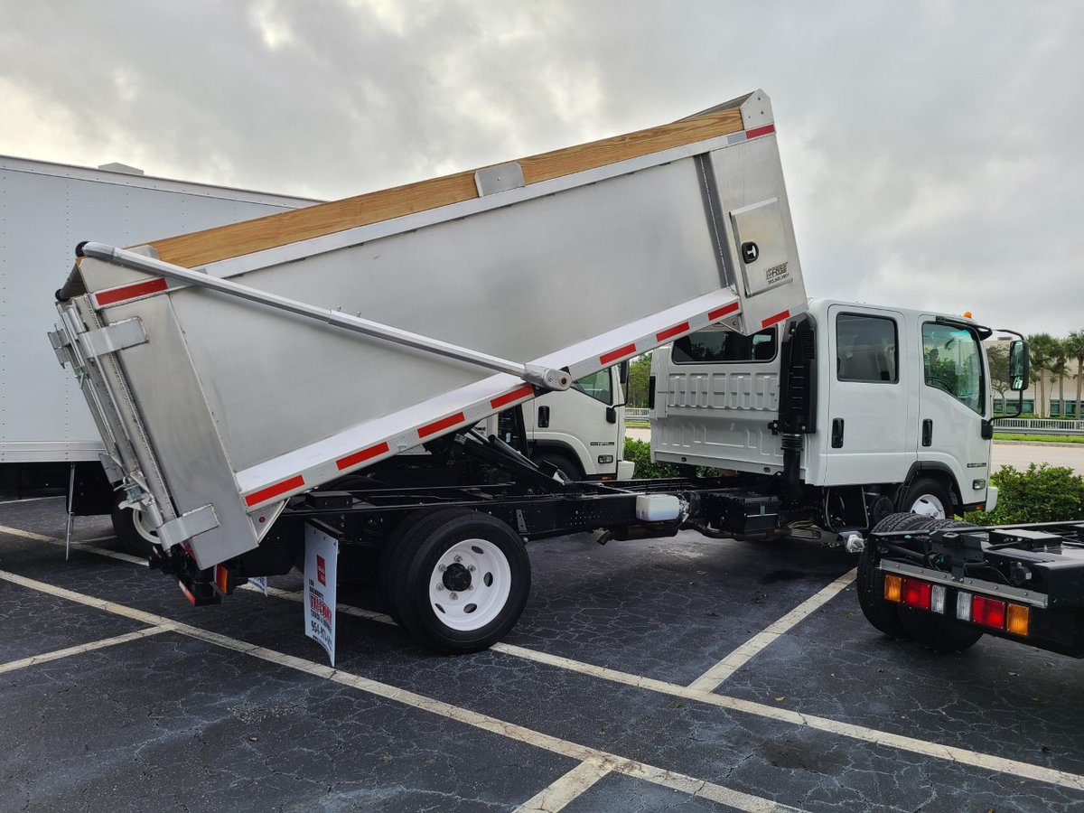 Ready for work: 2020 ISUZU NPR HD (14,500gvw) 6.0L V-8 Gas
✔️6 Speed Auto 
✔️14' Aluminum Dump
✔️Tarp
✔️Hitch
✔️Tunnel Box
✔️5 year 125,000 Isuzu warranty 

#trucknation #trucking #truckers #ısuzu
