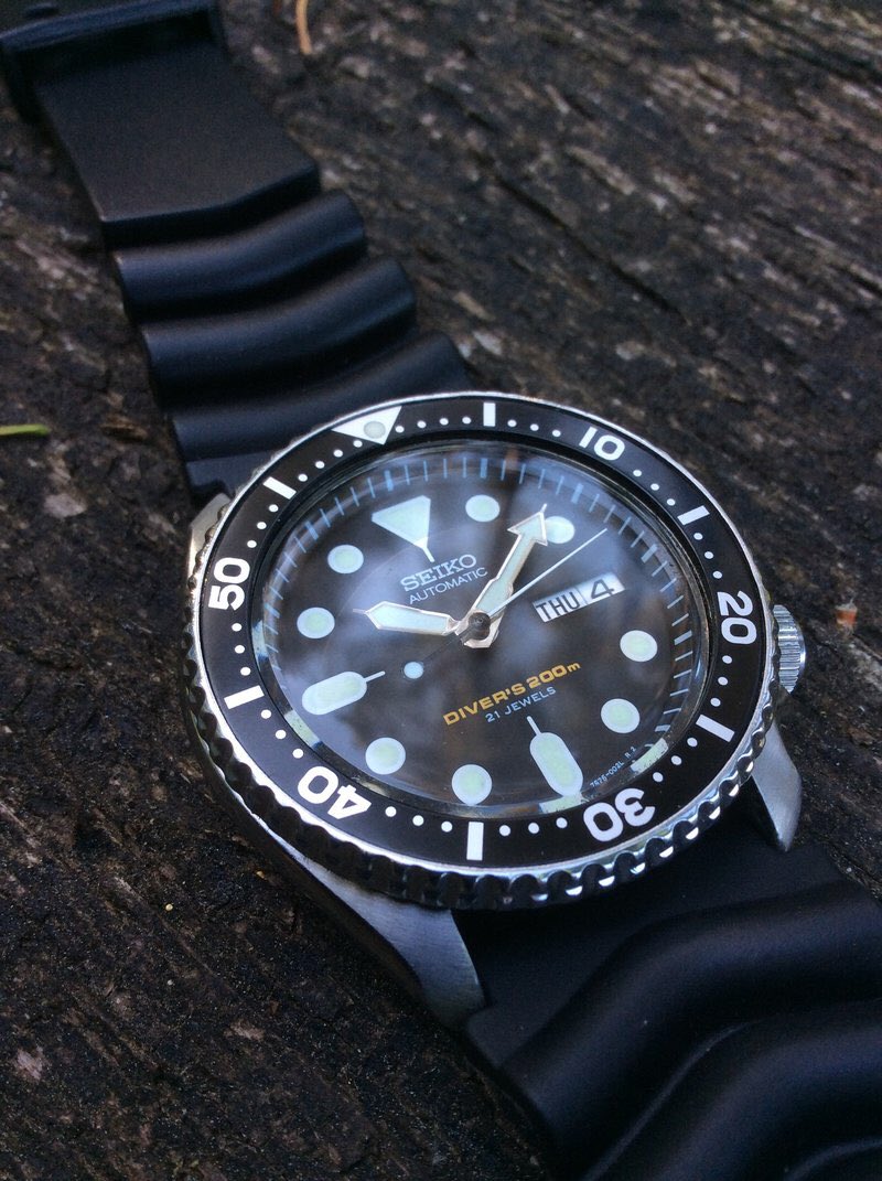 SeikoProspex's tweet image. #IconicDivers Series: The long running #Seiko #SKX007 Diver’s watch was introduced in 1996 in this form, although it was preceded by the similar 7002 series and others. This model was produced until 2019, though new examples are still available. #DiveWatches #Watches