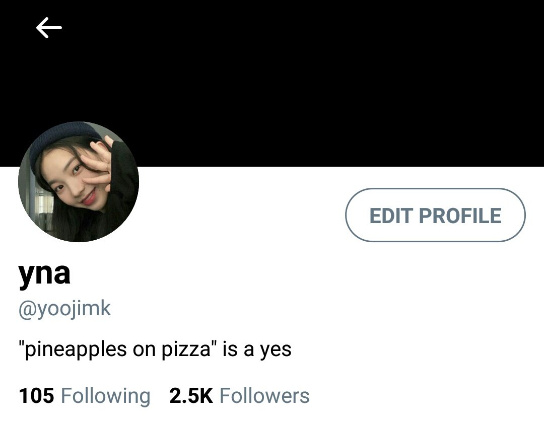 velvgens's tweet photo. — fell for your words —

a winrina au wherein winter is a famous author who never revealed her Identity. she goes by the name "alas". karina is a barista in a cafe where winter is a regular customer. https://t.co/pnm0ushDSn