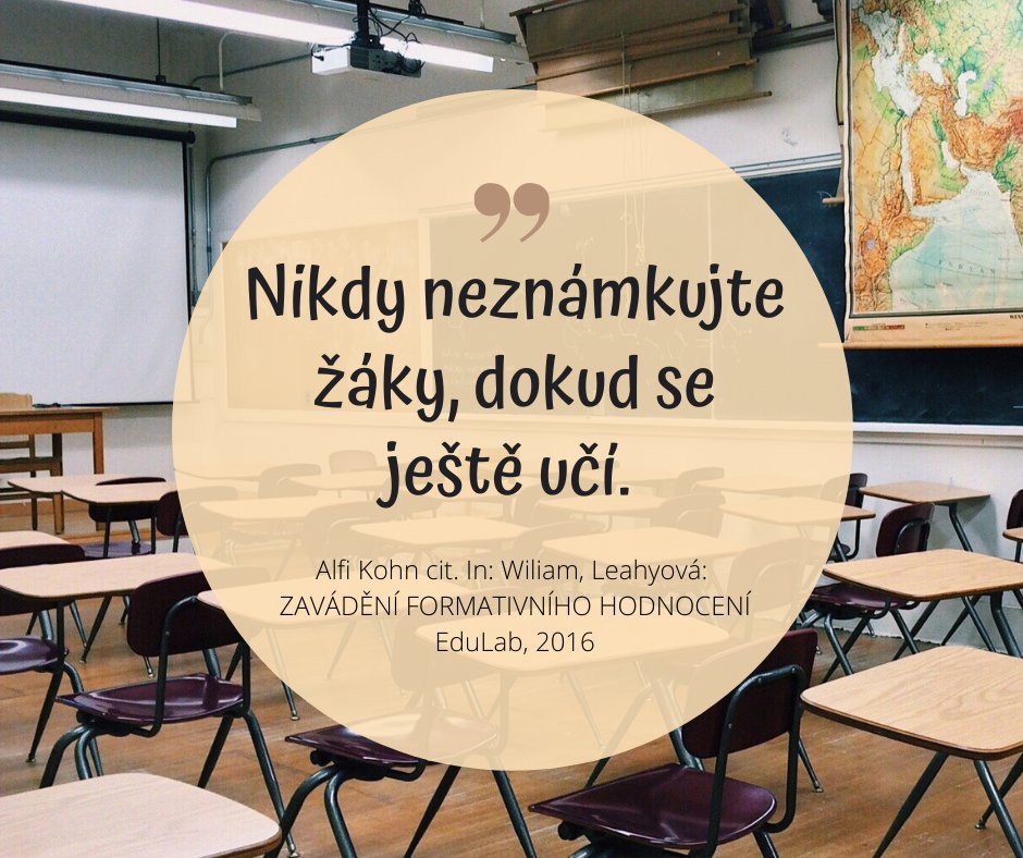 LPavlinka's tweet photo. Pojďme na to myslet... Alespoň tento týden. 🙏
Nabídněme jim TRÉNINKOVÉ POLE. 
Možnost BEZTRESTNĚ dělat CHYBY.
A dopřejme jim zpětnou vazbu o tom, jak se jim daří. 
BEZ ZNÁMEK.  
Třeba metodou TŘÍBAREVNÉHO TESTU... 
https://t.co/TExbawkZCb https://t.co/1oLacl9HR5