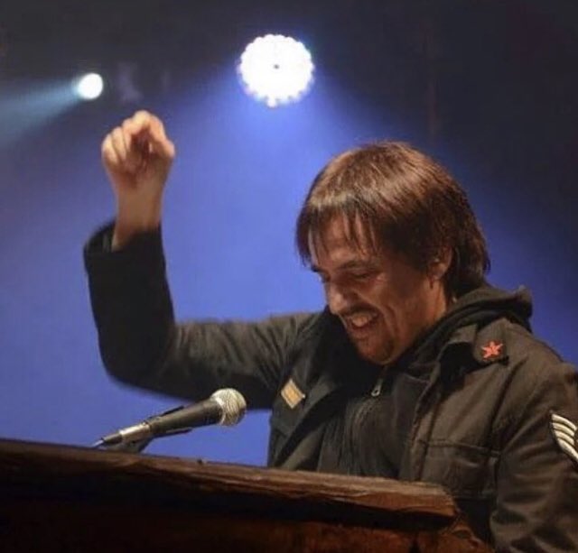 Se viene un 2021 a pura música y luz con Alejandro Lerner
Y vos, lo estás esperando ?
.
@alelernerok https://t.co/mwFEEwl6Vu