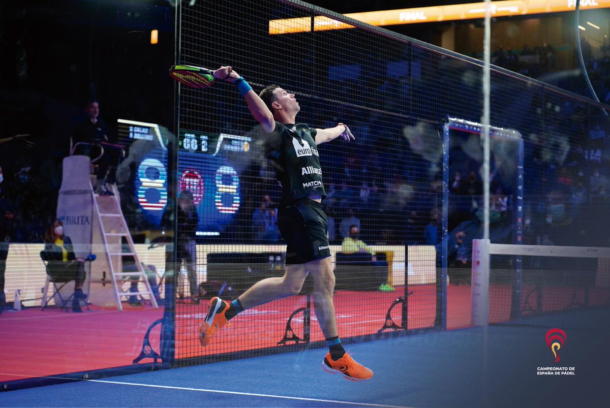 campeonesppadel's tweet photo. 🏆 ¡CAMPEONES DE ESPAÑA! 🙌🏼
🔝🔝🔝 @paquito_navarro y @JuanMartin_Diaz baten a @alegalan96 y @Jc_Belluati1 por 2/6 - 7/6 - 6/4 y se convierten en los nuevos Campeones de España
#CEP2020 https://t.co/UkfwXkj7AA