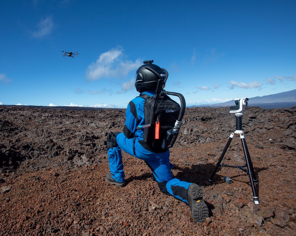 HI_SEAS's tweet photo. We had a successful EVA 05 surrounding the Hab which allowed Fabio to troubleshoot his drone, Ben and Karen to test out headset communications, and for Cassie to photograph (as usual).
 
@astro_michaela @astro_greaves @antenna_karen #hiseas #seleneII https://t.co/PQA0Mf5AYl