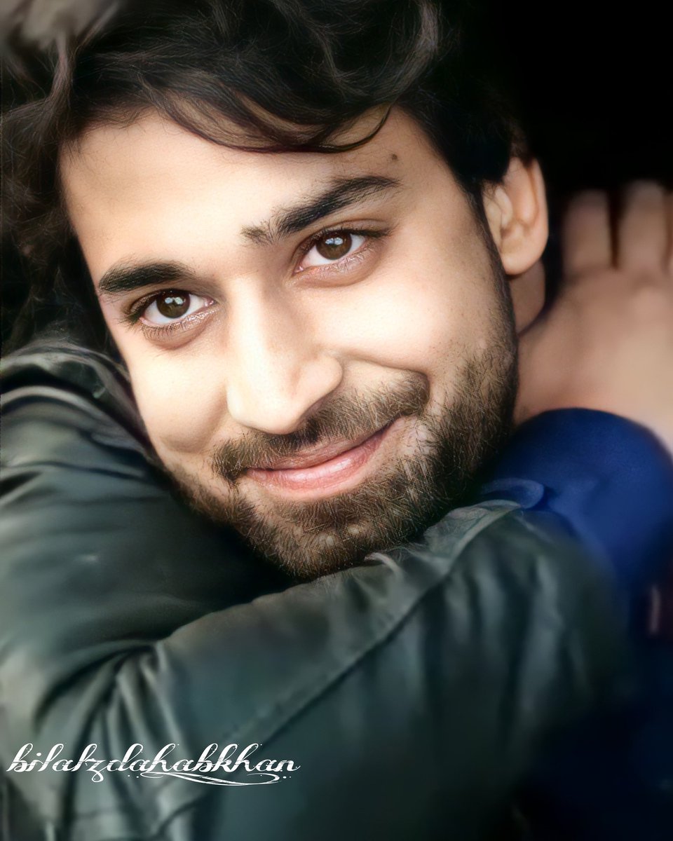bilaldahab_khan's tweet photo. I wish I could explain your Eyes.🖤
How the sound of your voice gives me butterflies.🖤
& How your smile makes my heart skip a beat.🖤
#NoWordsLeft @bilalabbas_khan 🖤 https://t.co/6f3xdd6cOM