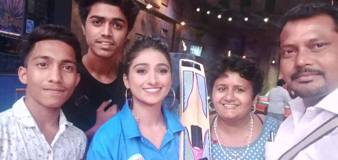 MohenaSinghWeb's tweet photo. #ThrowBackDiaries
Gorgeous,
Mohena Kumari Singh @SinghMohena 📷 during shoot for Khatra Khatra Khatra along with @writerharsh @colorstv @bharti_lalli
#ColorsTv #KhatraKhatraKhatra
#MohenaAddicted #Mohena #MohenaSingh #MohenaKumari #MohenaKumariSingh https://t.co/Ya01XMACQ0