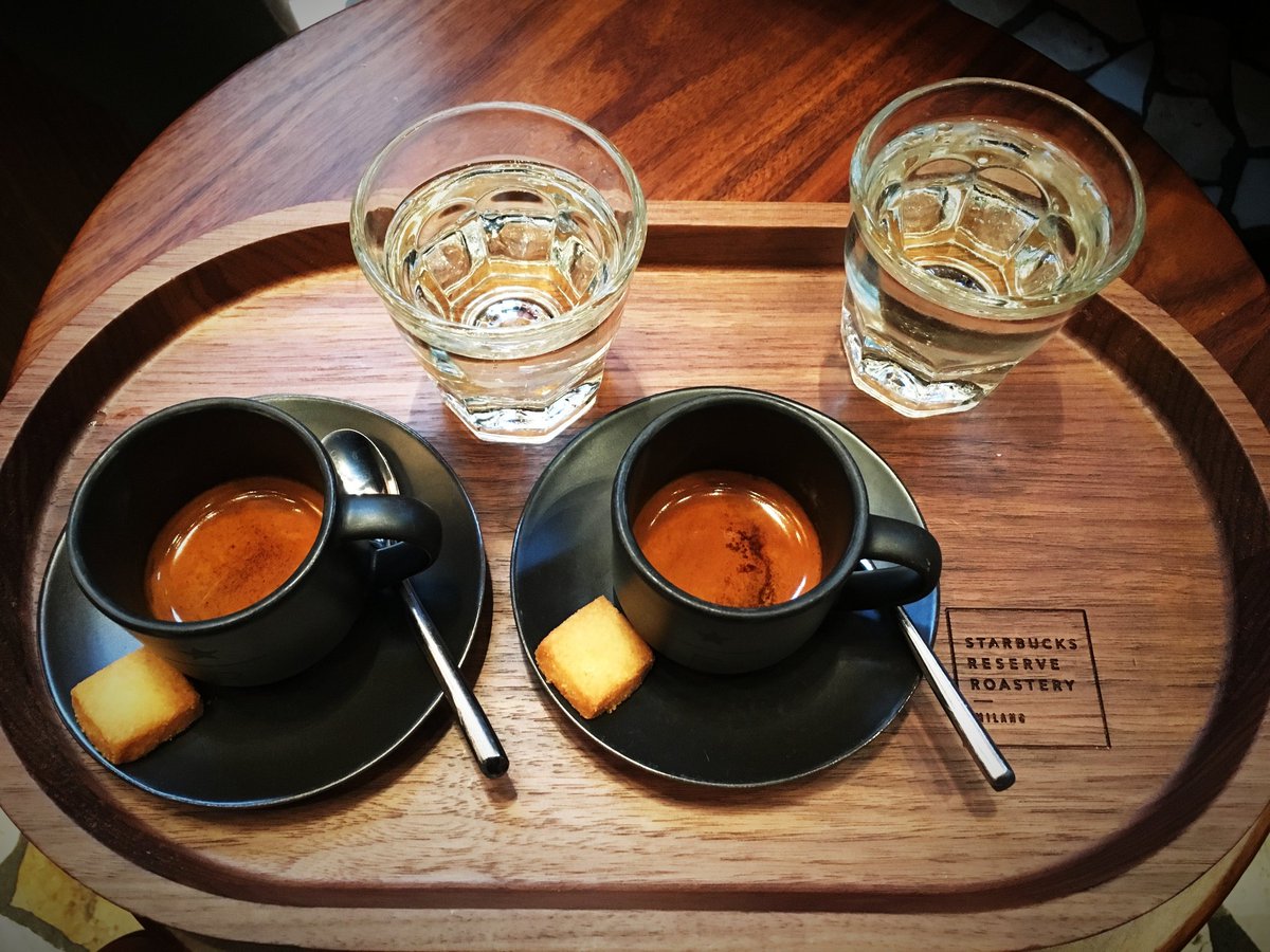 viajerodepracti's tweet photo. Conocéis el que dicen que es el #starbucks más bonito del mundo?? 
Está en #Milán y si queréis saber un poco más, en el blog hablamos de el, en nuestra visita a la ciudad de la moda. https://t.co/vCLjBOXSgE
-
#milano #italia #Italy #viajar #viaje #travel #traveler #traveling https://t.co/PDDhQVlDmn