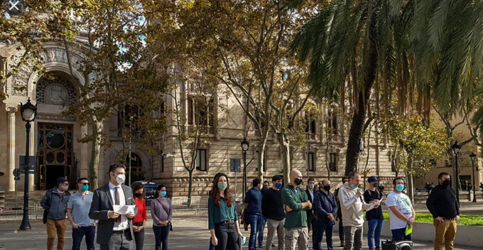 Cat_FAC's tweet photo. 🗞
🗞 @LaVanguardia El sector cannábico #ConFAC , #Fedcac y #CatFAC en el marco de la campaña "@DerechosConsumo" que han impulsado para denunciar la "criminalización" de los clubes de consumidores de marihuana y expresar su apoyo Albert Tió
https://t.co/NSphaNjX1T https://t.co/tx7G7T7u9C