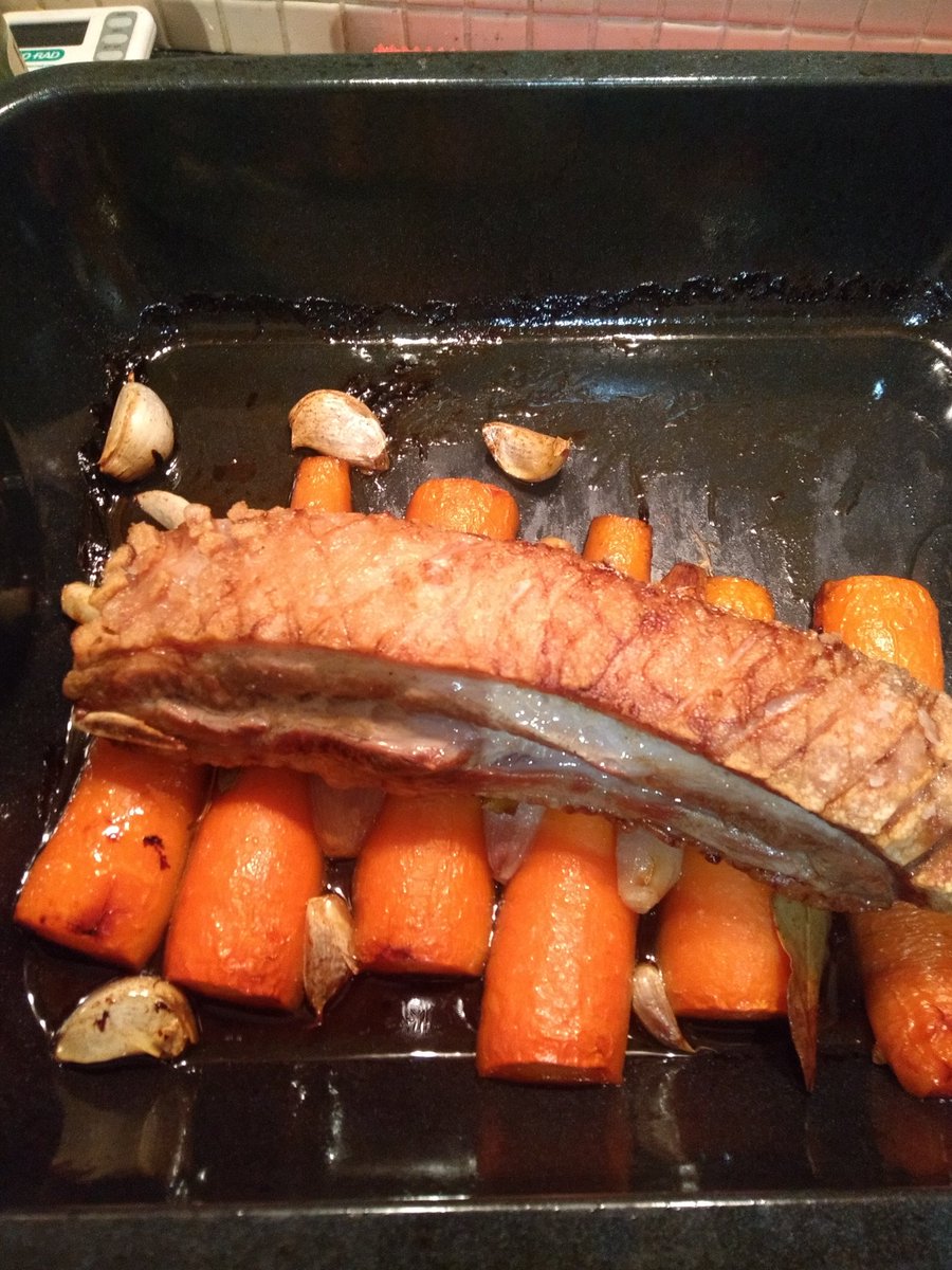 Tonight's dinner is looking good but not finished yet 😋 <a href="/ritterc66/">Christine Ritter</a> <a href="/BalinwillinFarm/">Ballinwillin House Farm</a> <a href="/NeighbourFoodIE/">NeighbourFood</a>