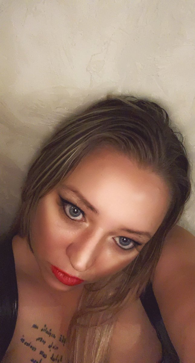 Line45601711's tweet photo. In 2 Tagen ist es soweit mein Ehrentag steht an seit nett zu einer Lady wie mir und drück ab.
#Geldsklave #Zahlsau #Findom #Monydom #Herrin #Sklave #Geldautomat https://t.co/WpzJRf3RLT