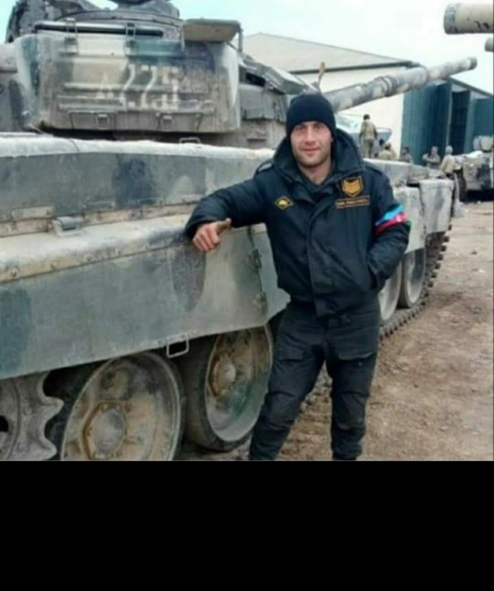 20. Some more old losses + stuff missed these via  @khalfaguliyevPic 1) T-72B or AV. Unclear but probably #275 + a triangle before it (NKR/AR numbering)P 2+3) from 2 videos of apparently same destroyed T-72 Camouflage on barrel suggest NKR/ArmenianPic 4) A damaged NKR URAL-4320