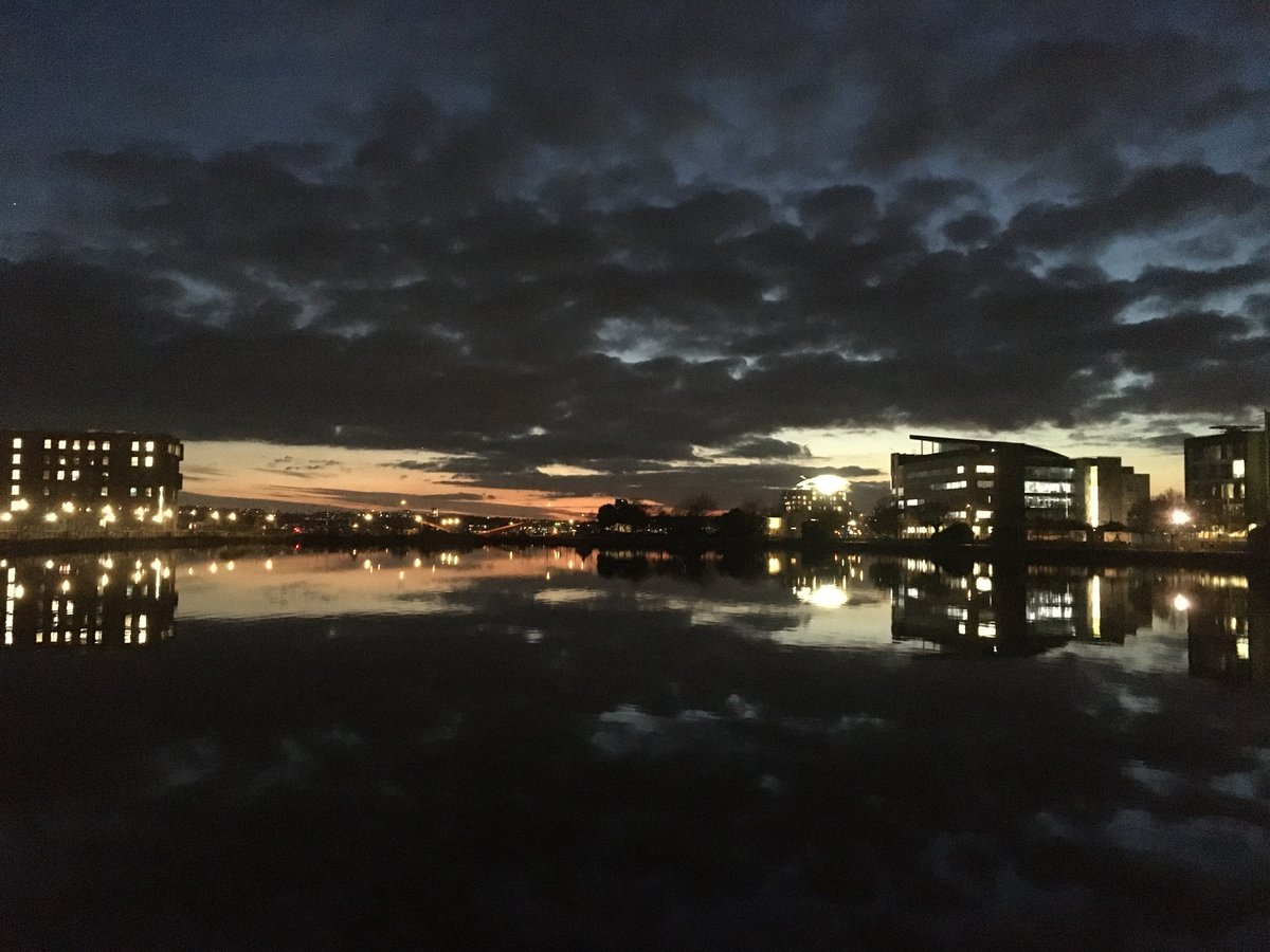 #cardiffbay #beautifulskyline #ilovecardiff #winternights