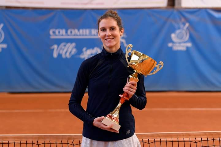 Jeu_Set_EtMatch's tweet photo. Ce week-end se sont joués deux tournois ♀️ du #ChallengeProFFT :
🏆 Colomiers ➡️ Audrey #Albie (n°393) 🇨🇵 a battu Irina #Ramialison (n°372) 🇨🇵 7-6 (0), 3-6, 10/8
🏆 Clermont-Ferrand ➡️ Gaëlle #Desperrier (n°766) 🇨🇵 a dominé Sophia #Biolay (n°1049) 🇨🇵 6-1, 6-0.
(📸 : @FFTennis) https://t.co/aBpwswvEif