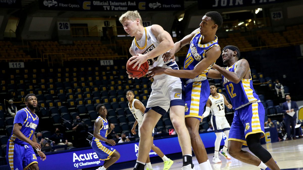 GoMocs's tweet photo. PREVIEW: @GoMocsMBB heads to Tennessee Tech Monday: https://t.co/QTubELZ9zO #MocsFlyTogether #RepTheC https://t.co/TJKZvjNkta