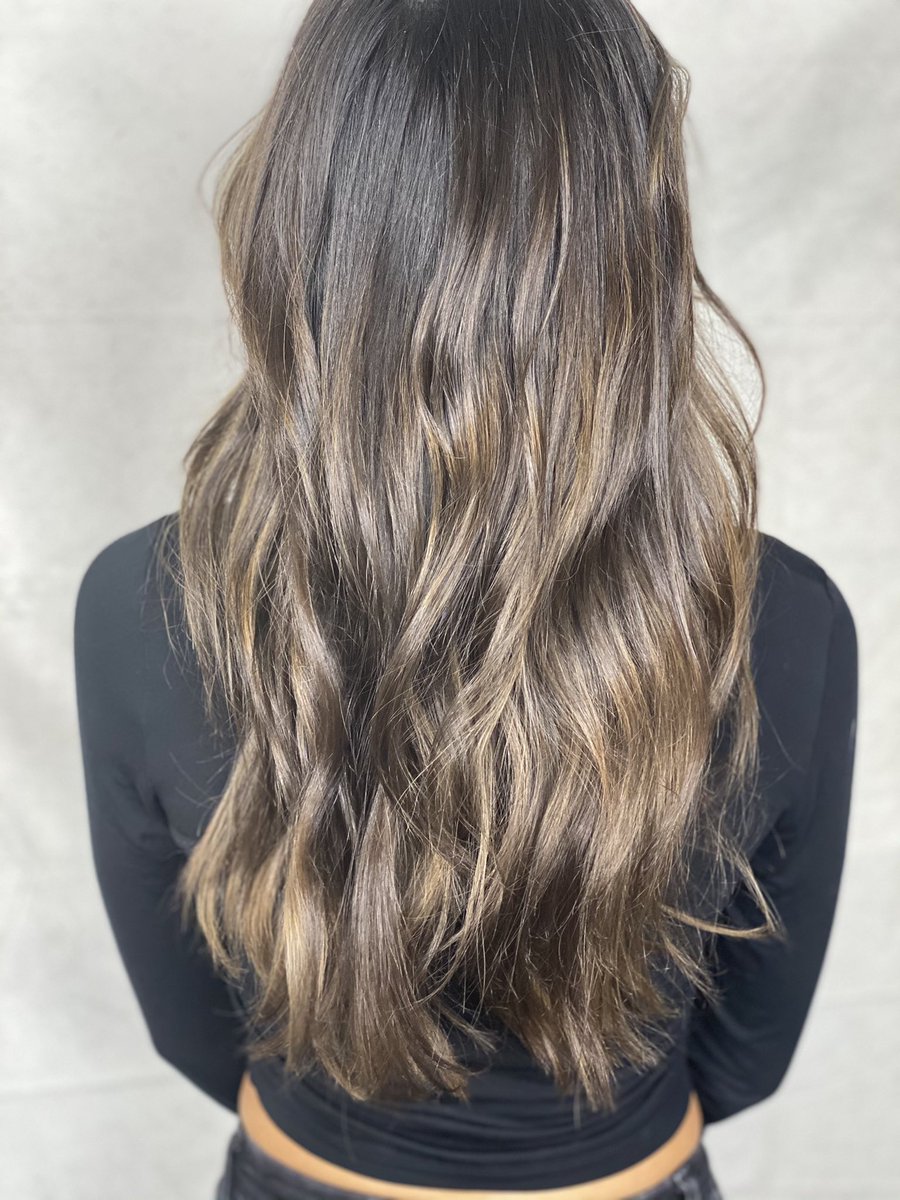 StephSelter's tweet image. Added some highlights to my hair!!