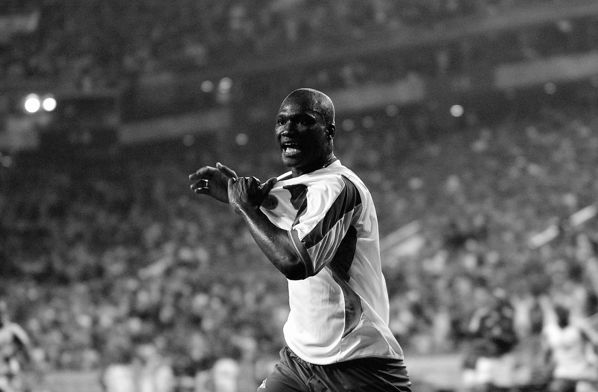 ActuFoot_'s tweet photo. L'ex-international sénégalais Papa Bouba Diop est décédé aujourd'hui d'une longue maladie à l'âge de 42 ans. 🕊

Héros de tout un peuple après avoir inscrit le but de la victoire face aux Bleus en ouverture de la Coupe du monde 2002. 🇸🇳 https://t.co/CiFXSuCV7M