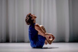 ConnyJanssen's tweet photo. Prachtige muziek van @JoepBeving bij #Mondo
Was ook te horen bij ons soloproject #MonumentsinSolitude in #HuisConnyJanssenDanst
@vpro_mondo @AdelheidRoosen #joupbeving
Danseres Yanaika Holle https://t.co/MPz1vDkz1p