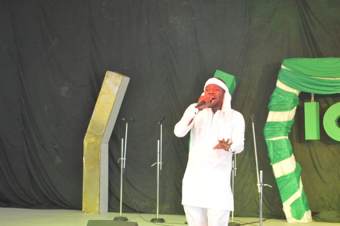 IamSocialMallam's tweet photo. Live Performance by Jeremiah Gyang.
Dan gata
#JOGAMA10
#TheDecadeExperience https://t.co/TVCsP01AHD