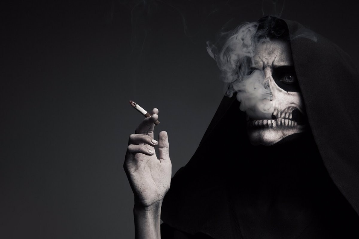 Punto_laser's tweet photo. ¨Cada cigarrillo te acerca un poco mas a la muerte..¨ Mueren 40.000 personas por año por el tabaquismo en Argentina. Podemos ayudarte a dejar de fumar sin abstinencia https://t.co/Q1eua36fEc