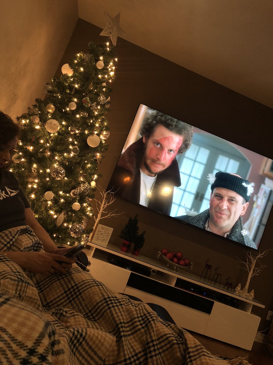 ising097's tweet photo. Home β€οΈ #BackInOttawa #613 #Ottawa #HomeAlone https://t.co/sRlSoWqBXx