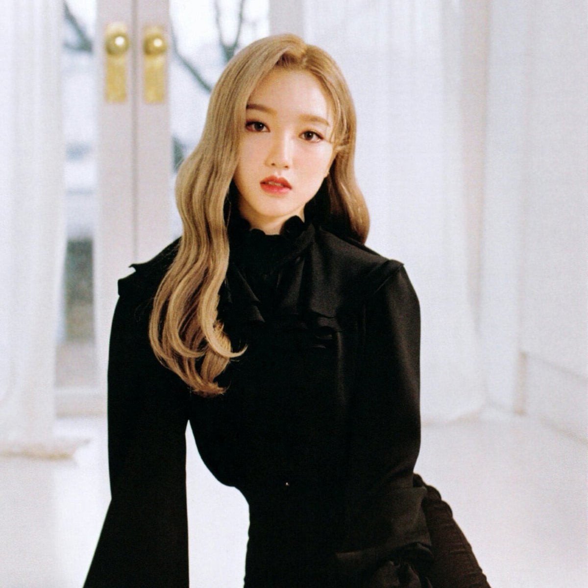 hii! this is a new thinker account dedicated to loona's gowon !! pls rt to help spread word 💚