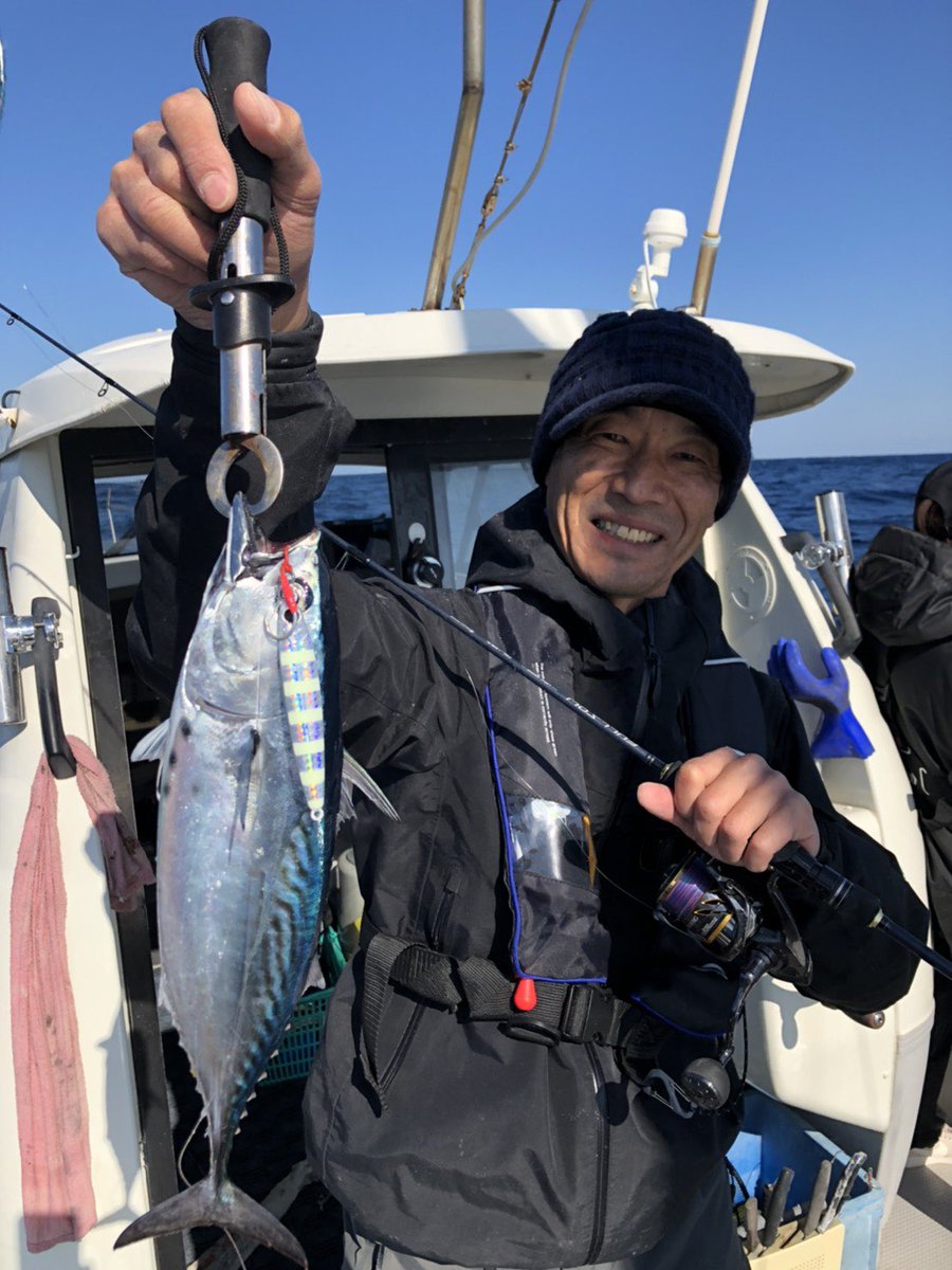 メジャークラフト株式会社 ライトジギング Slj スロージギング 宮崎フィールドスタッフのtakaこと郡山です 久々のオフショアゲーム ターゲットは スマガツオ マハタ アオハタ カンパチ などなど 根魚から青物まで入れ食いでした ルアーは メジャークラフト株式会社 ライトジギング Slj スロージギング 宮崎フィールドスタッフのtakaこと郡山です 久々のオフショアゲーム ターゲットは スマガツオ マハタ アオハタ カンパチ などなど 根魚から青物まで入れ食いでした ルアーは