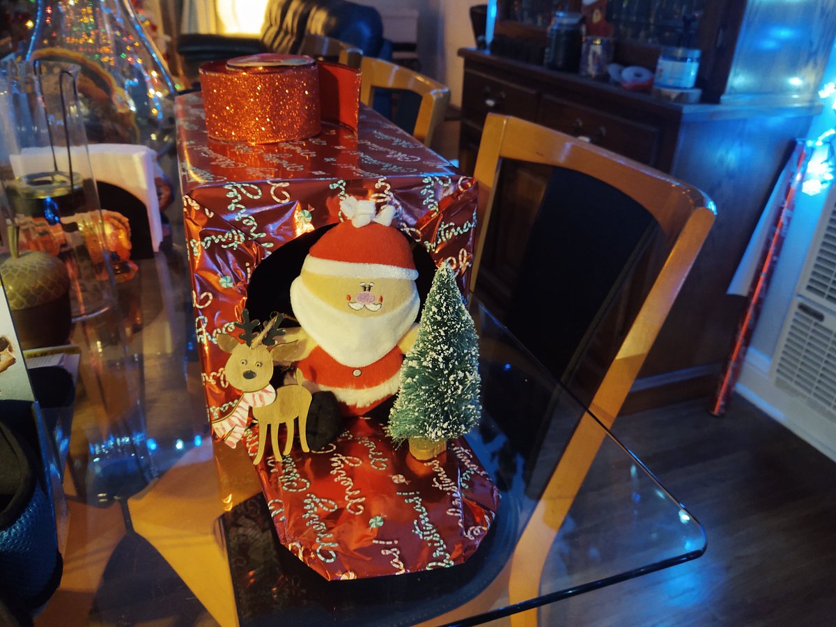 AndyVrenditions's tweet image. Inspired by a Letters to Santa Mailbox I saw at the store. Made my own using an empty @amazon box &amp;amp; some gift wrap paper! Red glitter ribbon was used for the candy cane pole. Topped it off with an old Santa stuffed toy &amp;amp; reindeer ornament! #DIY #MerryChristmas #quarantinefun #art