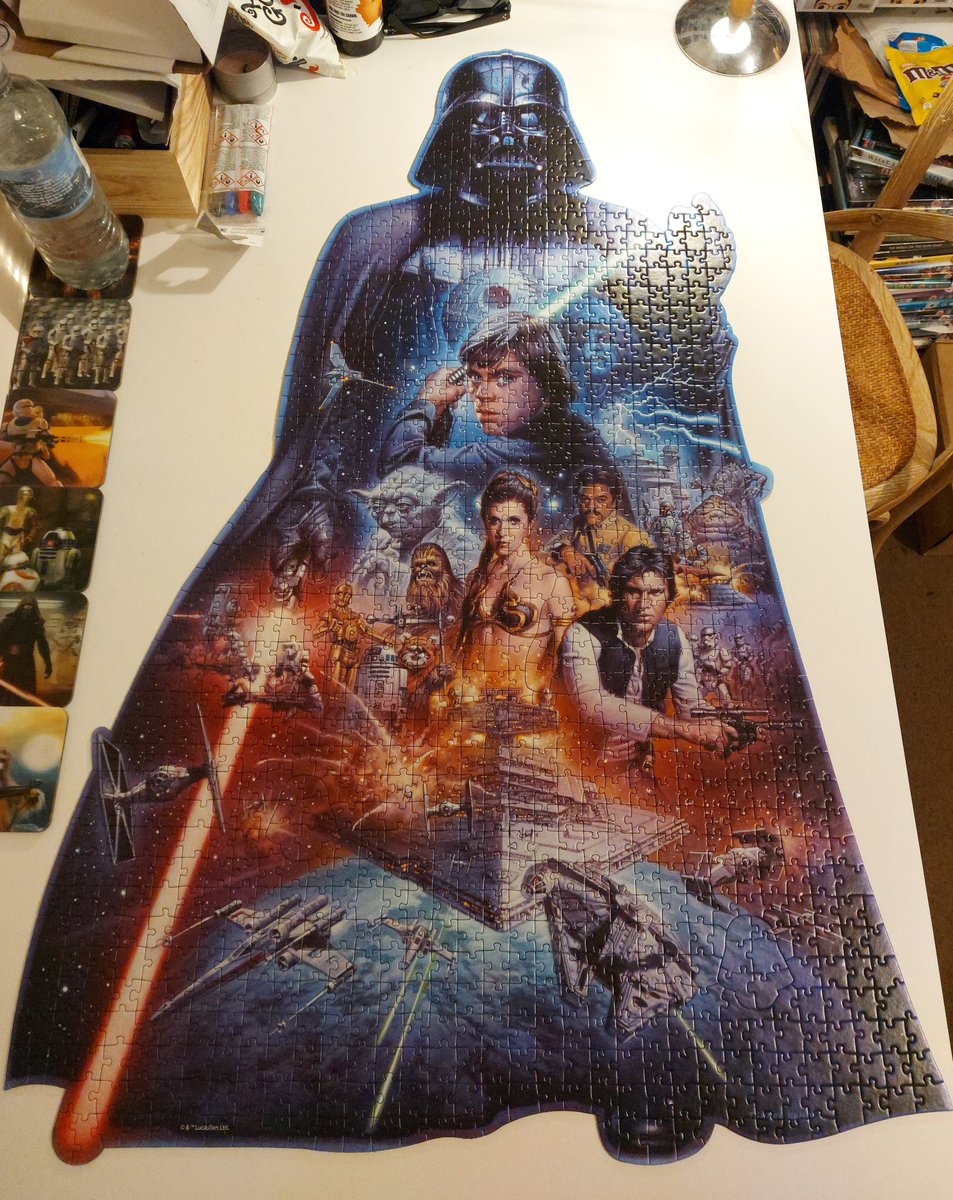 _ObiMoo's tweet photo. now that is one helluva jigsaw! thanks @JamesGane for the loan - it took a while, but i got there in the end! #jigsawlife #RIPDavidProwse https://t.co/C511Gcpsaq