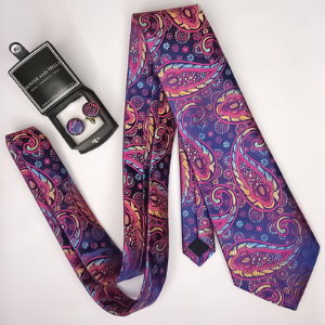 emporella's tweet photo. Evening @HandmadeHour it's my first time on #HandmadeHour I've just launched @emporella a platform for all things #wedding made by UK #indie #businesses like this silk #paisley tie and #cufflinks by #mastercraftsmen @hunterandwells
#shopindie https://t.co/8zFq8iJluf #giftforhim https://t.co/FtVzOOYEAD