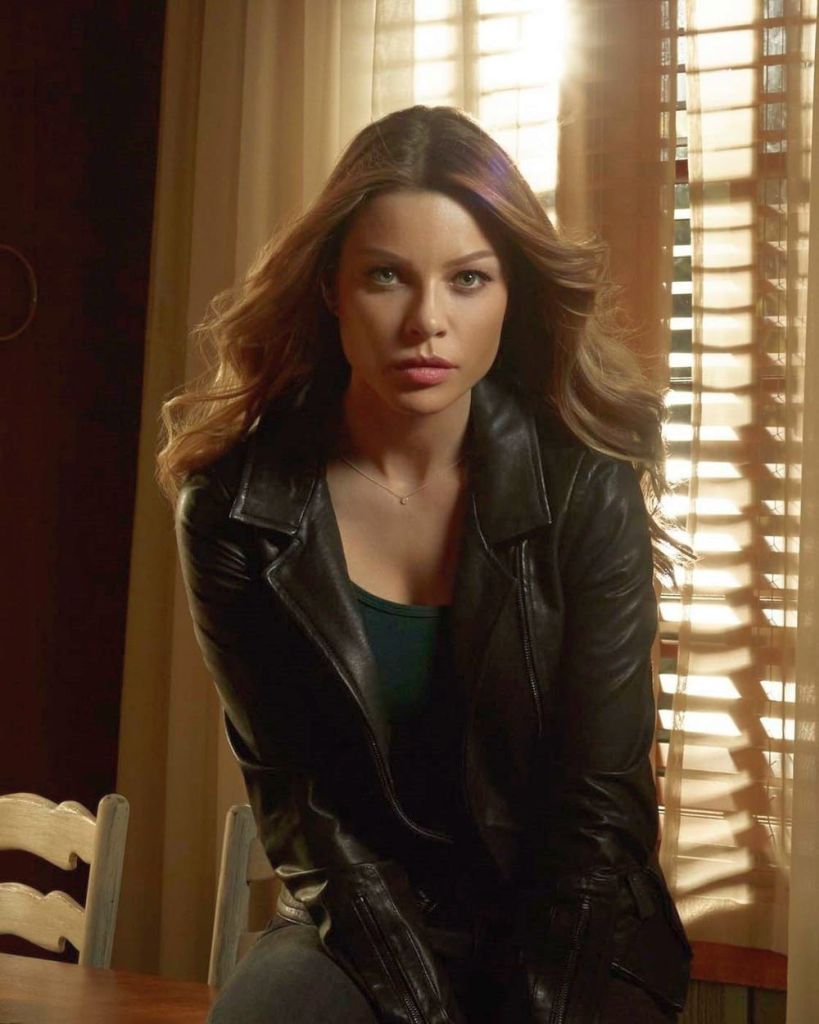 Happy Birthday to Lauren German who turns 42 today! 