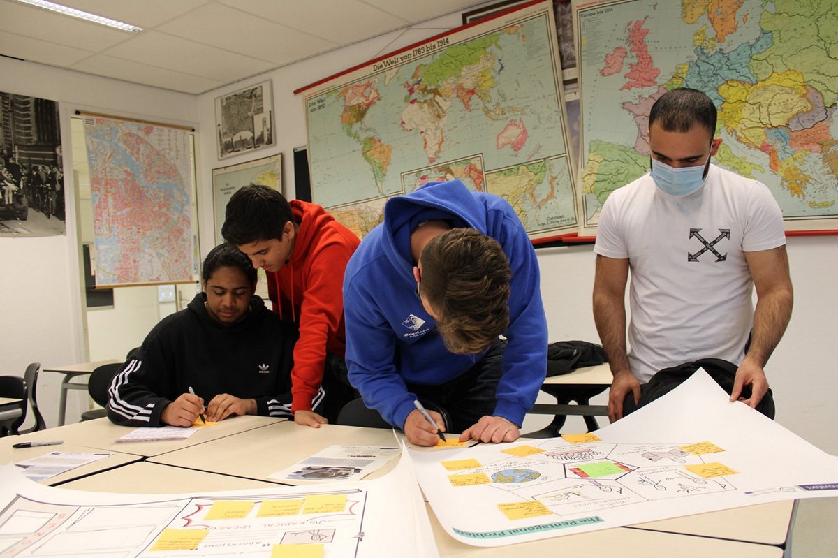 DuurzaamActueel's tweet image. Ruim 1000 deelnemers voor Climathon Nederland &amp;gt;&amp;gt; duurzaam-actueel.nl/ruim-1000-deel… 
#water #vraagstuk #klimaat #Climathon