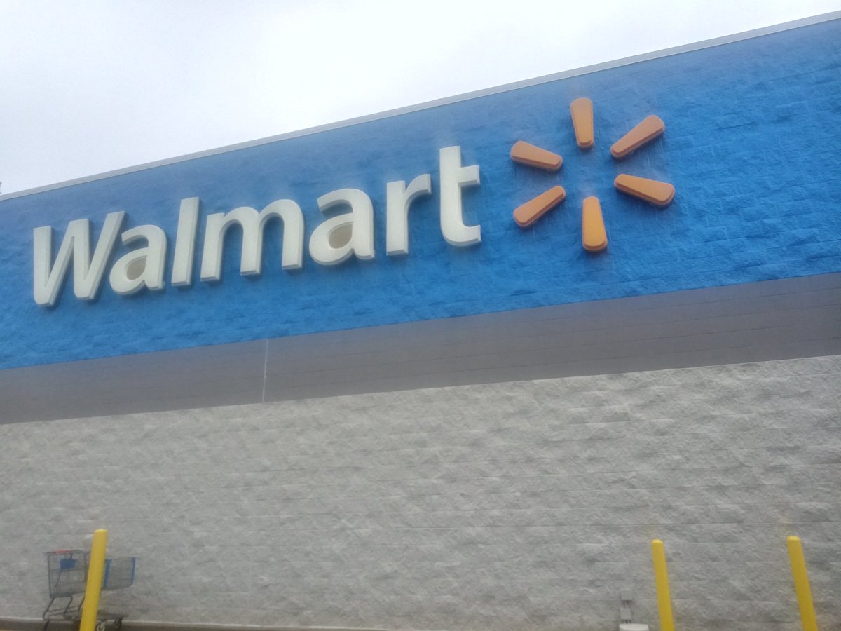 Walmart Supercenter on 2951 S Blue Angel Pkwy Pensacola FL, image size:1200x900