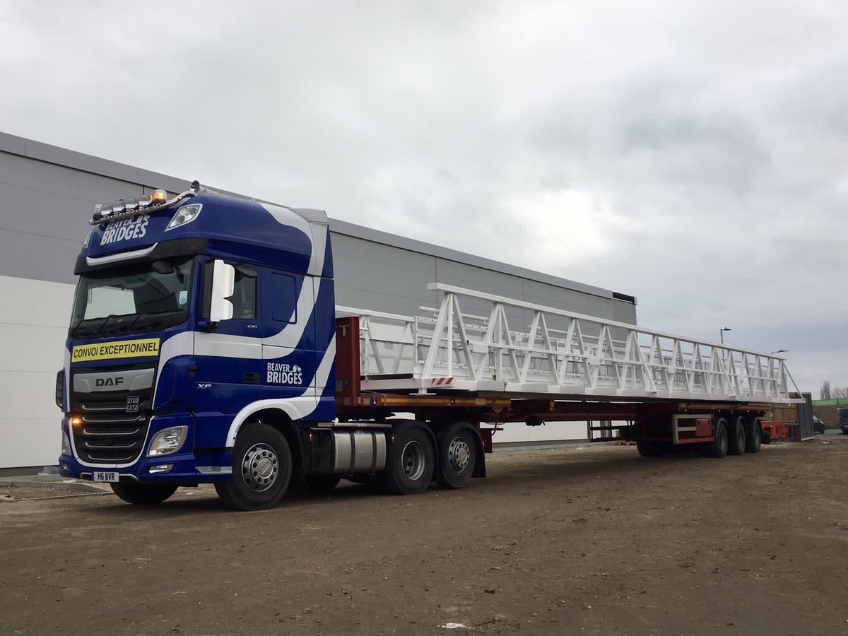 BridgesBeaver's tweet photo. Weekend Warriors!

Beaver Bridges pushing into December this weekend.
⁃24m pedestrian bridge: Lidl, Southend-On-Sea
⁃Enabling rail inspections: Milton Keynes 
⁃HV cabinet full of windfarm switch gear. Lift, shift and install from Chester to Cornwall https://t.co/0MQ8VbiEcv