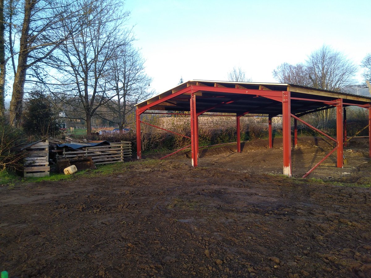 DwdScouts's tweet photo. Our wonderful new hut going up today in sunny Beaminster https://t.co/JL2UiX1AiV