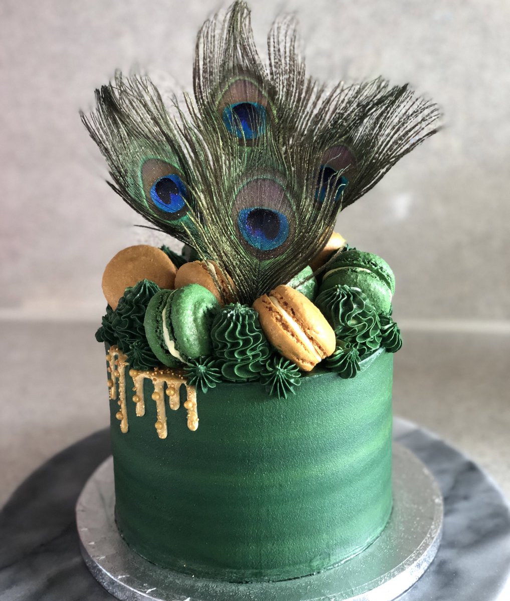 ennahscakes's tweet photo. my next customer could be on your timeline right nowww.. pls help support my small business🥰 a follow, retweet or like is so insanely helpful to me💕 https://t.co/f8s67Wo0hJ